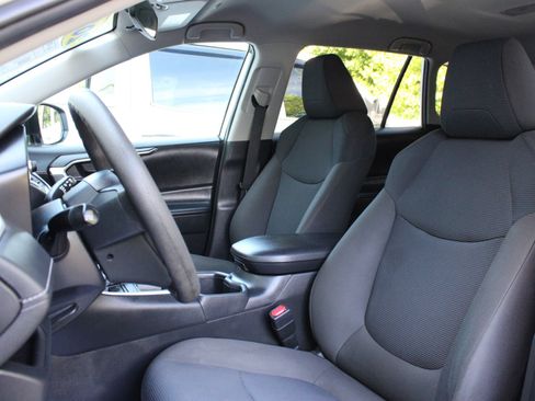 Used 2023 Toyota RAV4 LE FWD image 14