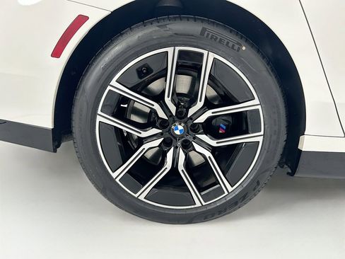 Certified 2023 BMW 740i RWD image 32