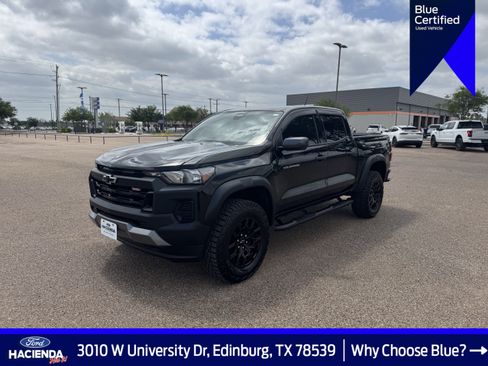 Used 2025 Chevrolet Colorado Trail Boss AWD/4WD image 1