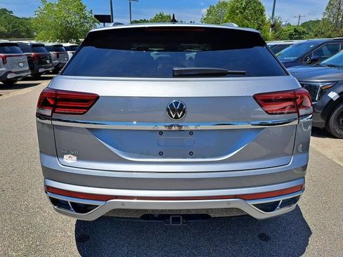 Used 2021 Volkswagen Atlas Cross Sport SE w/ Panoramic Sunroof Package FWD image 6
