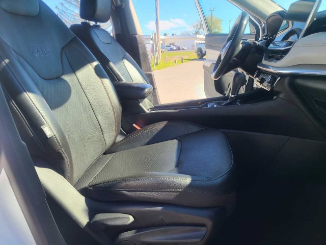 Used 2022 Jeep Compass Limited AWD/4WD image 19