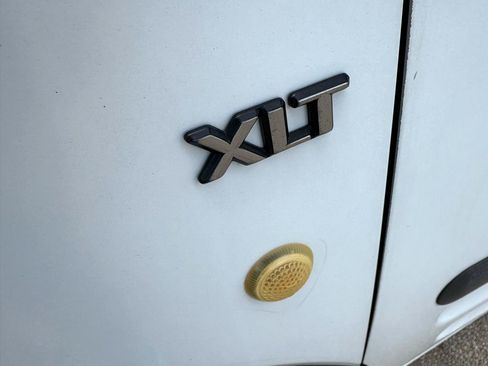 Used 2010 Ford Transit Connect XLT FWD image 13