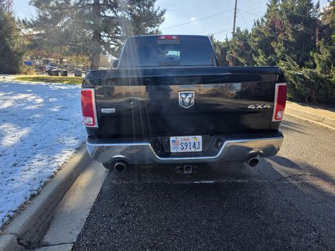 Used 2014 RAM 1500 Laramie w/ Convenience Group image 5
