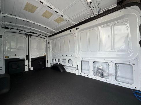 New 2025 Ford Transit 250 148 Medium Roof image 14