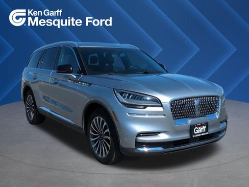 Used 2023 Lincoln Aviator Reserve w/ Equipment Group 201A RWD image 1