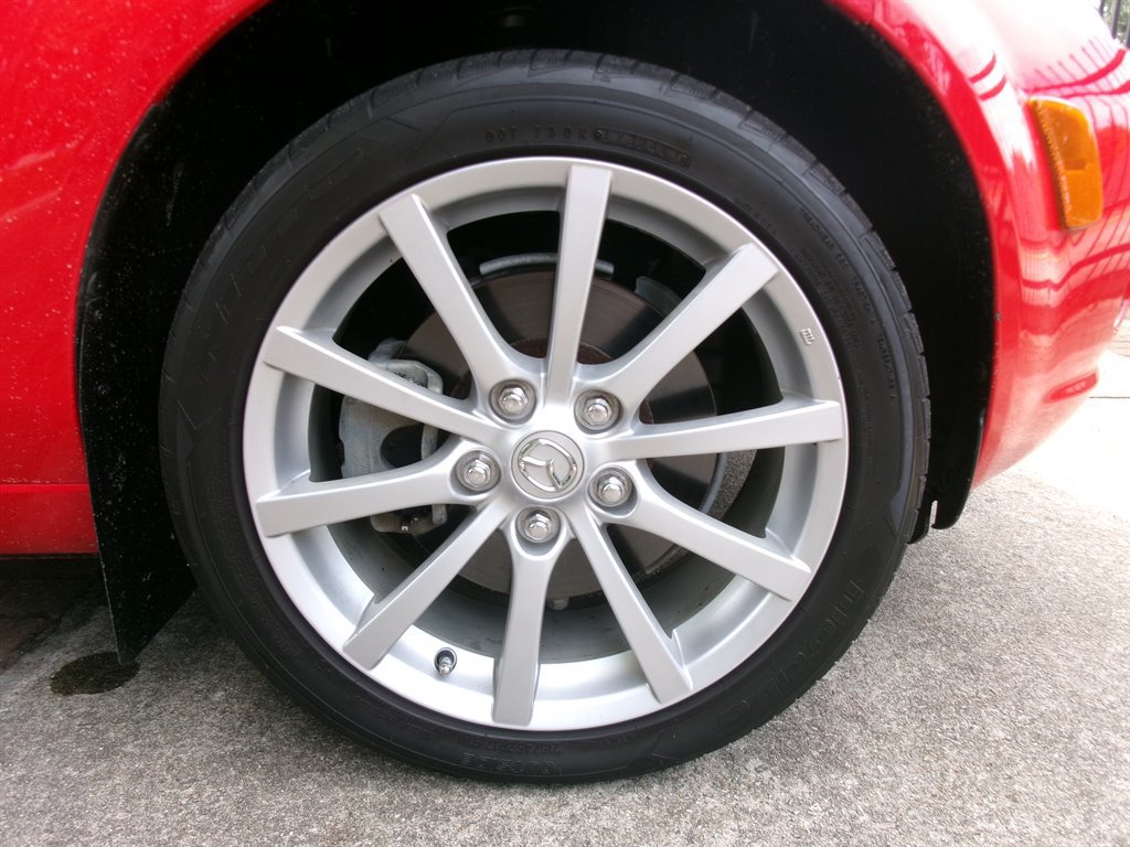 Used 2006 MAZDA MX-5 Miata Sport RWD image 28