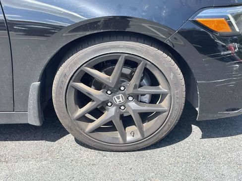 Used 2025 Honda Civic Sport image 9