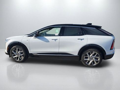 New 2026 Cadillac Optiq Luxury 1 RWD image 8
