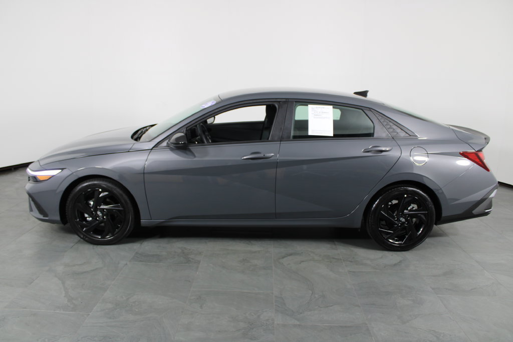 Certified 2026 Hyundai Elantra Sport FWD image 15