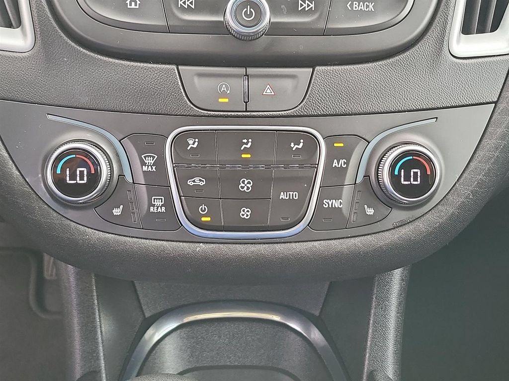 Certified 2024 Chevrolet Malibu LT FWD image 34
