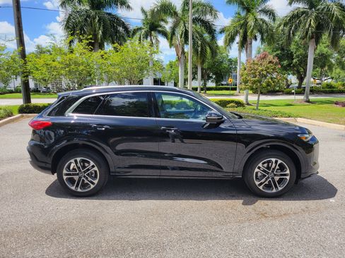 New 2026 Audi Q5 Premium image 3