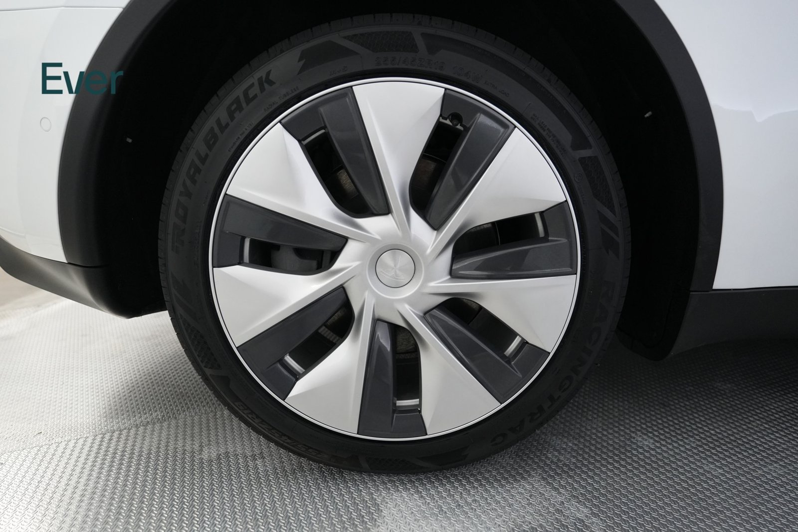 Used 2020 Tesla Model Y Long Range AWD/4WD image 21