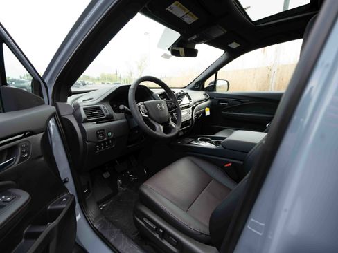New 2026 Honda Ridgeline Black Edition image 8