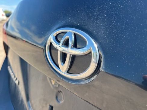 Used 2017 Toyota Corolla L w/ Carpet Mat Package (TMS) FWD image 11