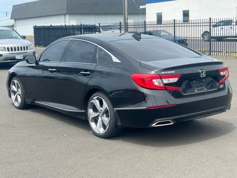 Used 2020 Honda Accord Touring image 5