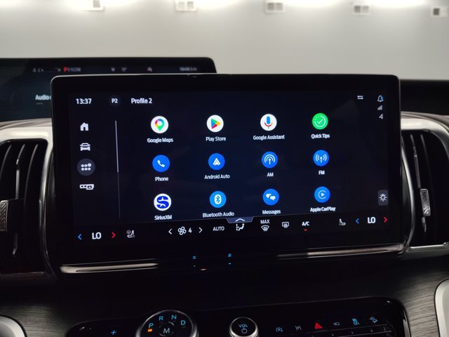 Certified 2025 Ford Expedition Max Platinum w/ Driver's Package AWD/4WD image 4