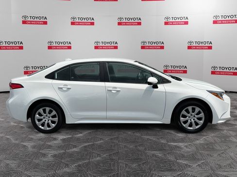 Used 2024 Toyota Corolla LE FWD image 4