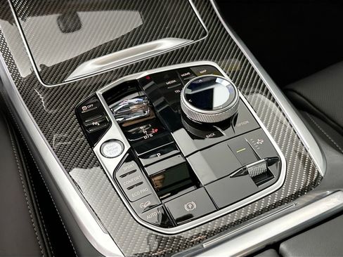 Used 2026 BMW X7 M60i image 9