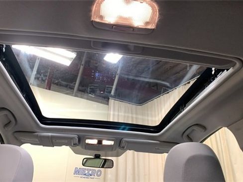 Used 2018 Subaru Forester 2.5i Premium w/ All-Weather Package image 22