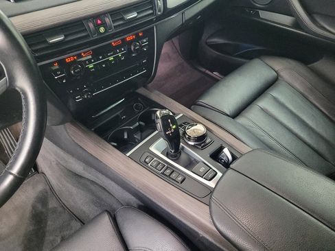 Used 2017 BMW X5 xDrive50i AWD/4WD image 26