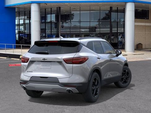 New 2026 Chevrolet Blazer LT w/ Convenience Package FWD image 4