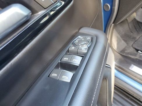 Used 2025 Chevrolet Suburban Premier RWD image 16
