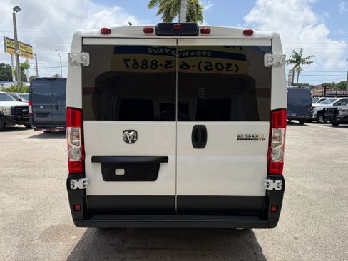 Used 2025 RAM ProMaster 2500 w/ U-Haul Equipment Group FWD image 4