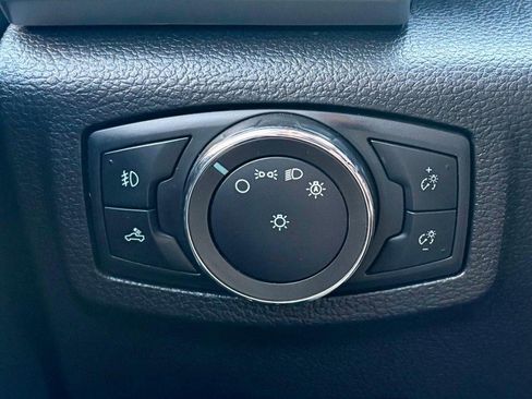 Used 2020 Ford F250 Lariat w/ Lariat Value Package AWD/4WD image 17