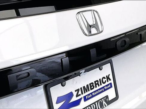 Certified 2024 Honda Pilot EX-L image 9