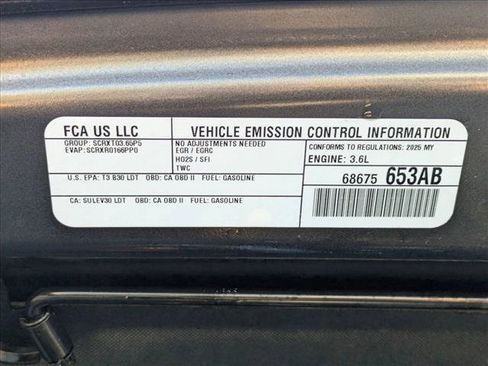 Certified 2025 Jeep Gladiator Sport image 22