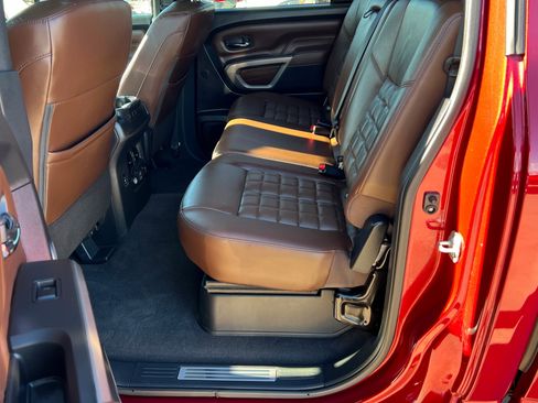 Used 2022 Nissan Titan Platinum Reserve w/ Moonroof Package image 21