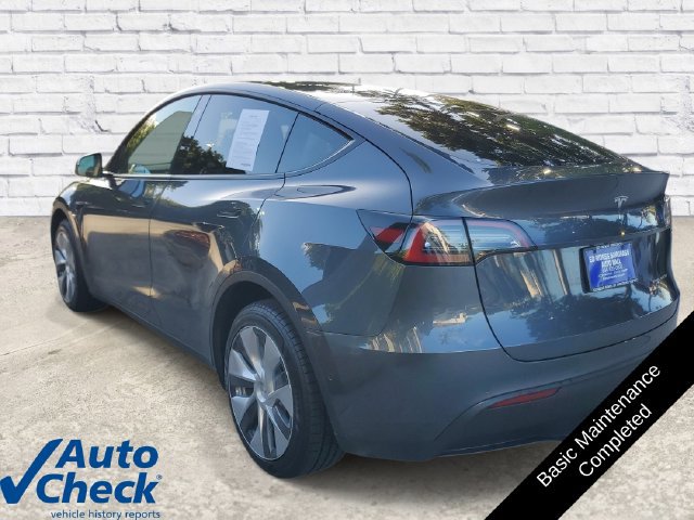 Used 2022 Tesla Model Y Long Range AWD/4WD image 2