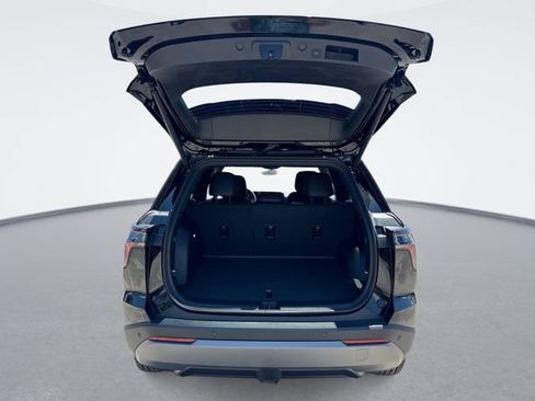 New 2026 Chevrolet Equinox LT w/ Convenience Package II FWD image 23