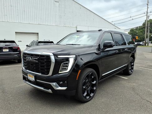 New 2026 GMC Yukon XL Denali AWD/4WD image 3