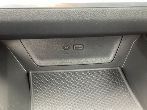 Used 2025 Chevrolet Equinox LT w/ Convenience Package II FWD image 26