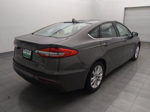 Used 2019 Ford Fusion SE FWD image 9