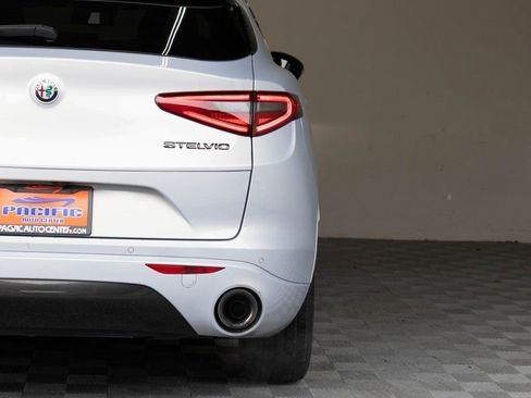 Used 2021 Alfa Romeo Stelvio Ti w/ Nero Edizione image 11