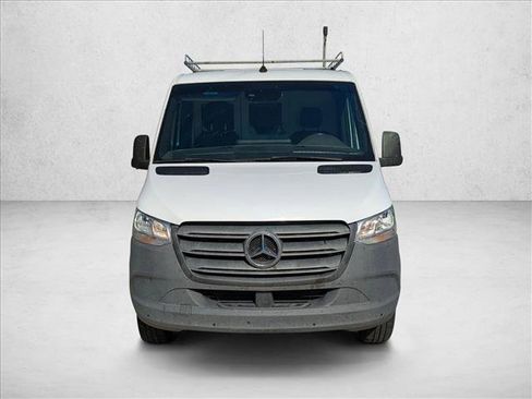 Used 2021 Mercedes-Benz Sprinter 2500 image 2