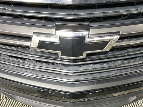 Used 2022 Chevrolet Traverse LT FWD image 9