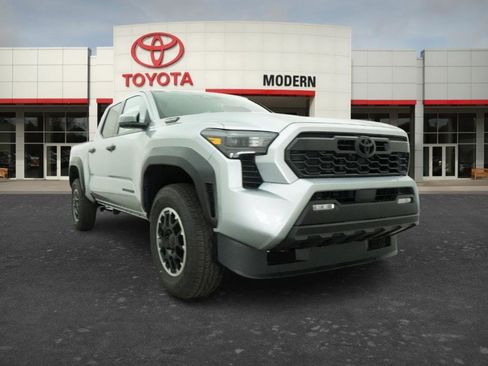New 2026 Toyota Tacoma TRD Off-Road AWD/4WD image 18