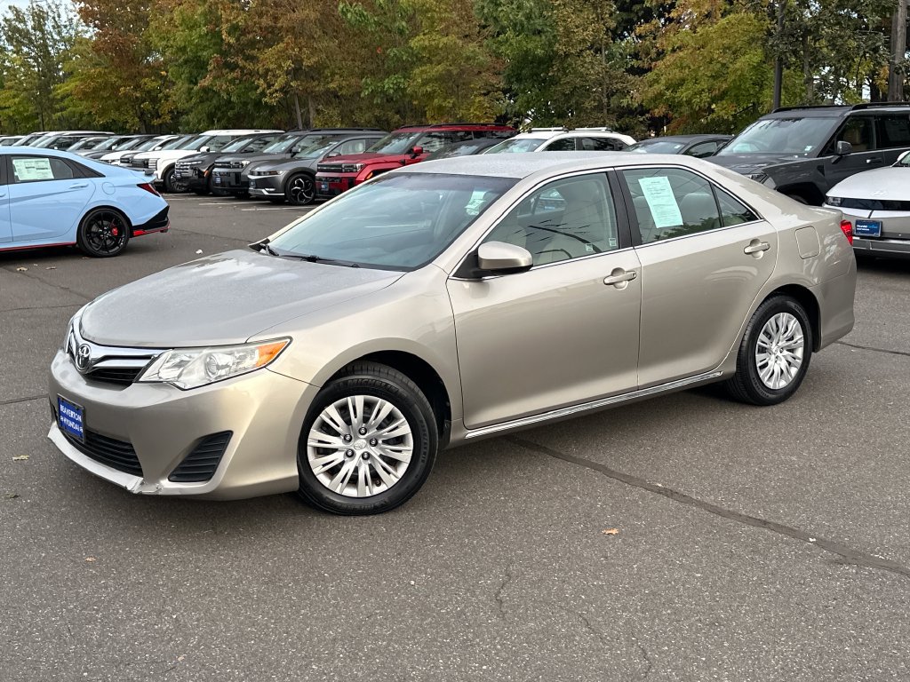 Used 2013 Toyota Camry LE FWD image 1