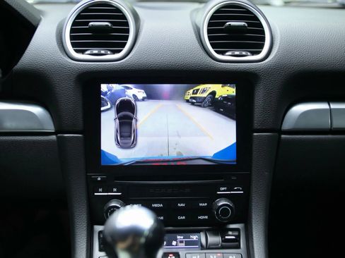 Used 2018 Porsche 718 Cayman S image 39