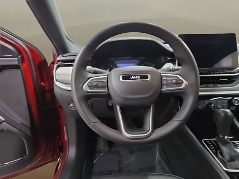 Used 2025 Jeep Compass Limited AWD/4WD image 21