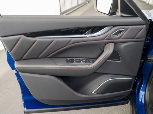 Used 2024 Maserati Levante GT Ultima image 13