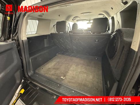 Used 2011 Toyota FJ Cruiser 4WD w/ Upgrade Pkg image 17