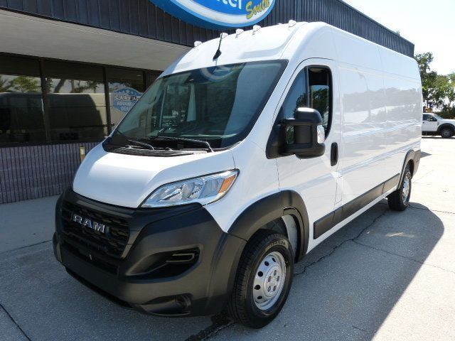 Used 2023 RAM ProMaster 2500 FWD image 2