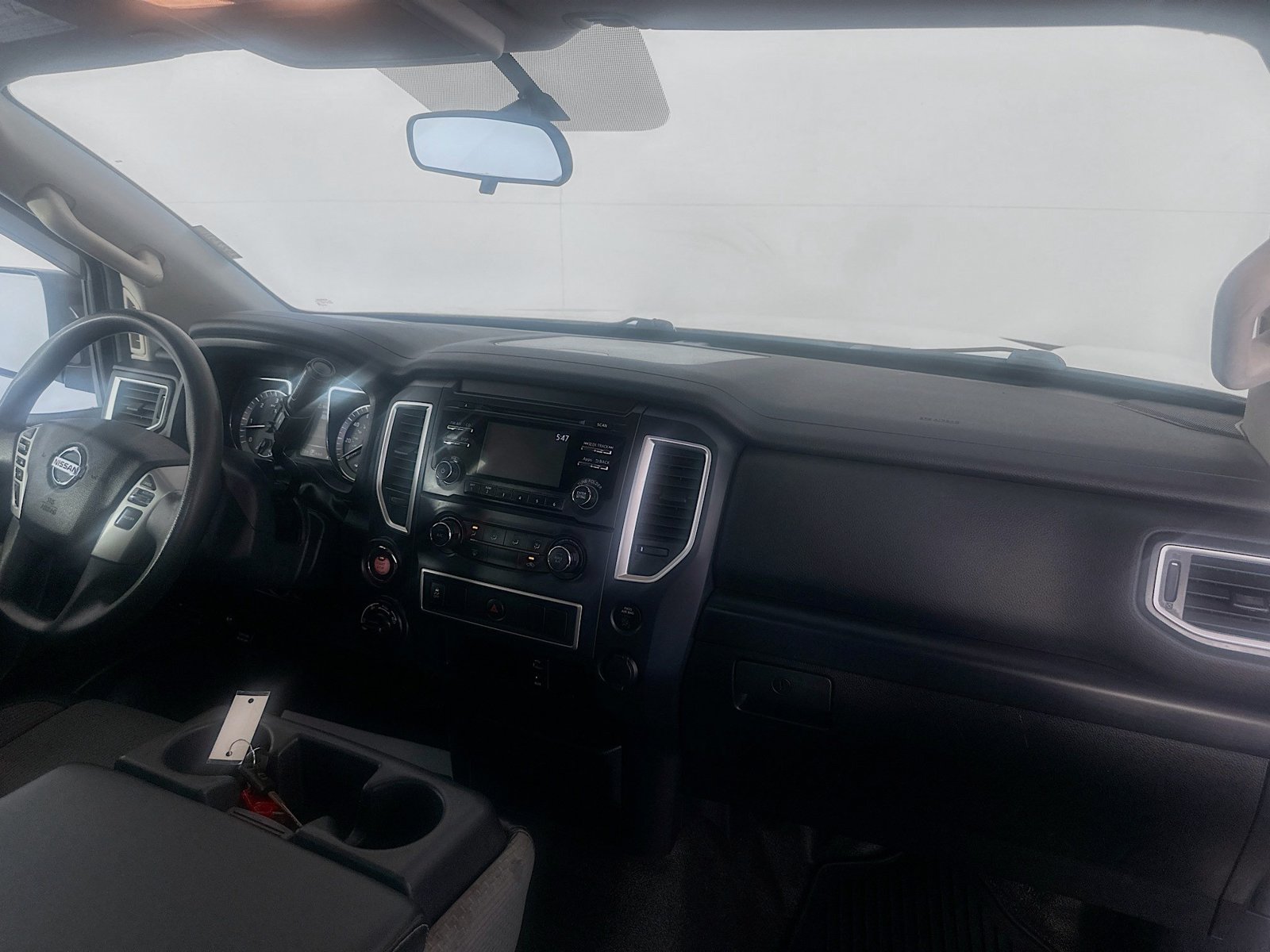 Used 2017 Nissan Titan S AWD/4WD image 20