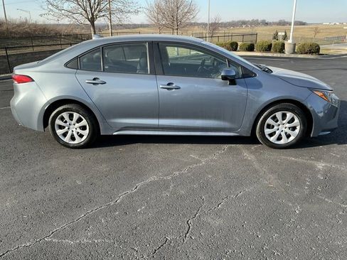 Used 2024 Toyota Corolla LE image 2