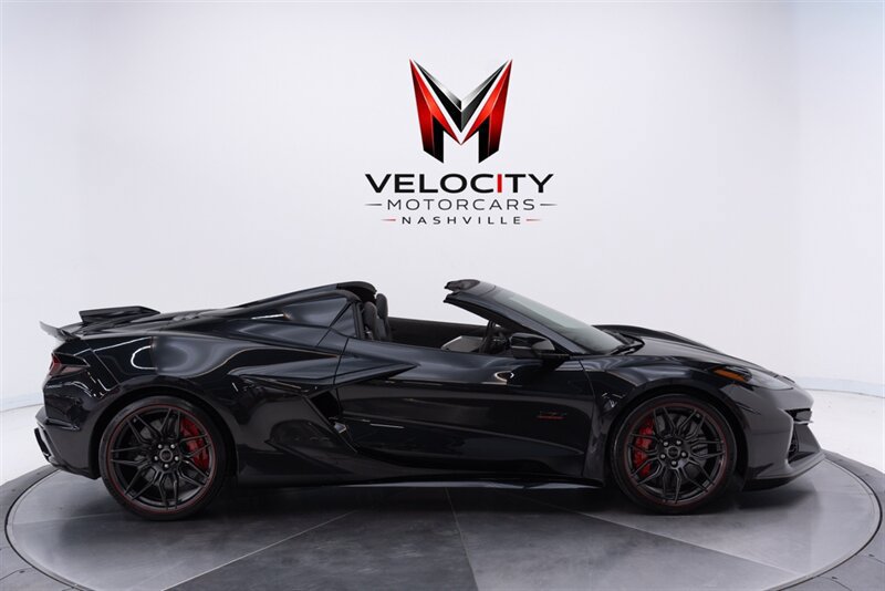 Used 2023 Chevrolet Corvette Z06 RWD image 13
