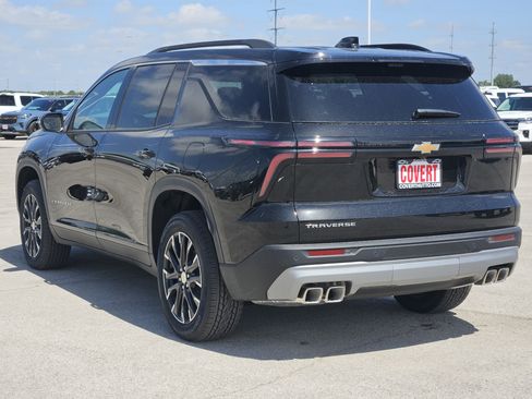 New 2026 Chevrolet Traverse LT w/ Sun and Wheel Package FWD image 4